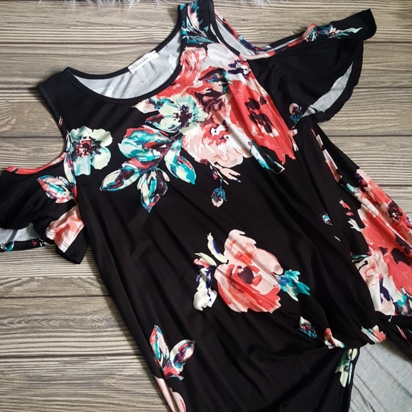 Black Floral Tunic Front Knot - Picture 2 of 4